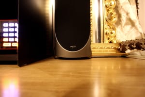Система домашнего кинотеатра 5.1 и караоке Система домашнего кинотеатра 5.1 и караоке